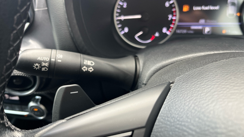 Nissan Juke 1.0 DiG-T 114 N-Connecta 5dr DCT Petrol Hatchback